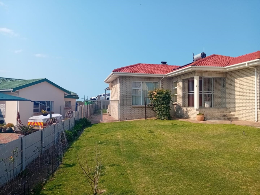 3 Bedroom Property for Sale in Stilbaai Western Cape